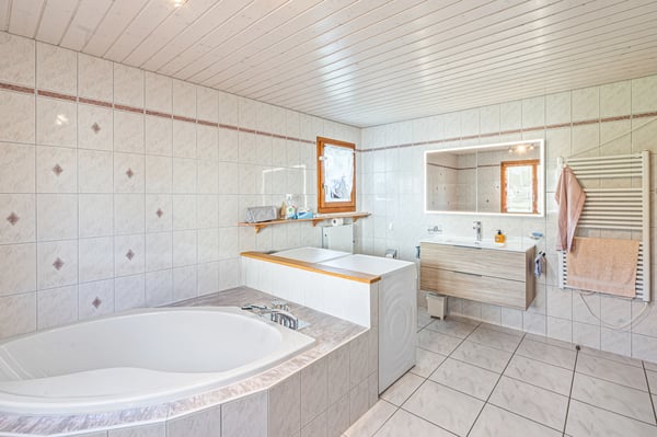 Charmante maison familiale avec grand jardin et terrasse ensoleillée 10