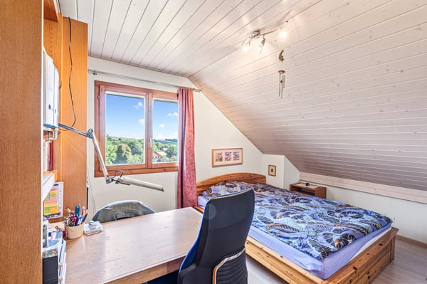 Charmante maison familiale avec grand jardin et terrasse ensoleillée 6