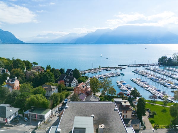 Grand appartement avec vue sur le lac et à deux pas des commodités ! 12