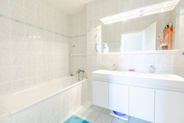 Très lumineux ! Calme et verdoyant ! 7