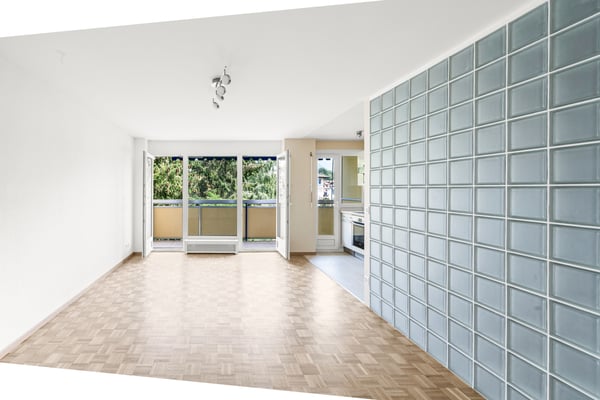 Studio rénové  Balcon ensoleillé  Vue dégagée 7