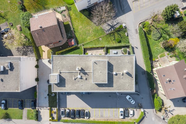 Appartement lumineux avec jardin privatif au centre de Aigle 12