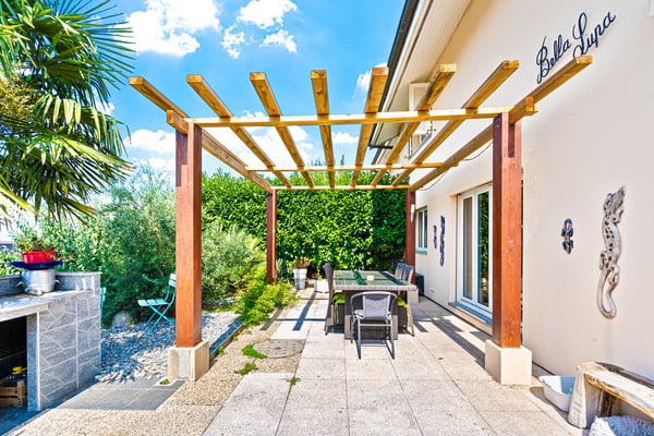 Maison d'exception avec piscine, terrasse, jardin et cuisine extérieur 9