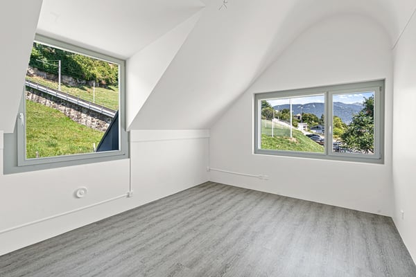 Appartement de prestige rénové avec vue spectaculaire sur le lac ! 10