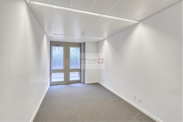 Arcade commerciale de 538 m² + 100 m² de dépôt - Janvier 2027 10