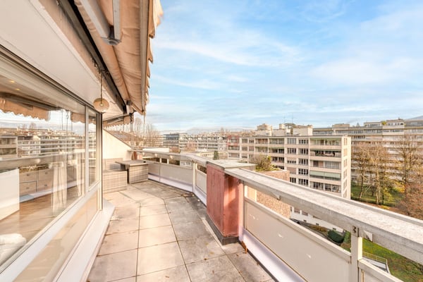 Magnifique appartement en attique en duplex à Malagnou 3