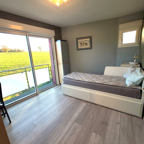 F1 meublé de 14m² aux portes de la nature 8