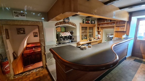 Vente fonds de commerce de restaurant à Courtavon 2