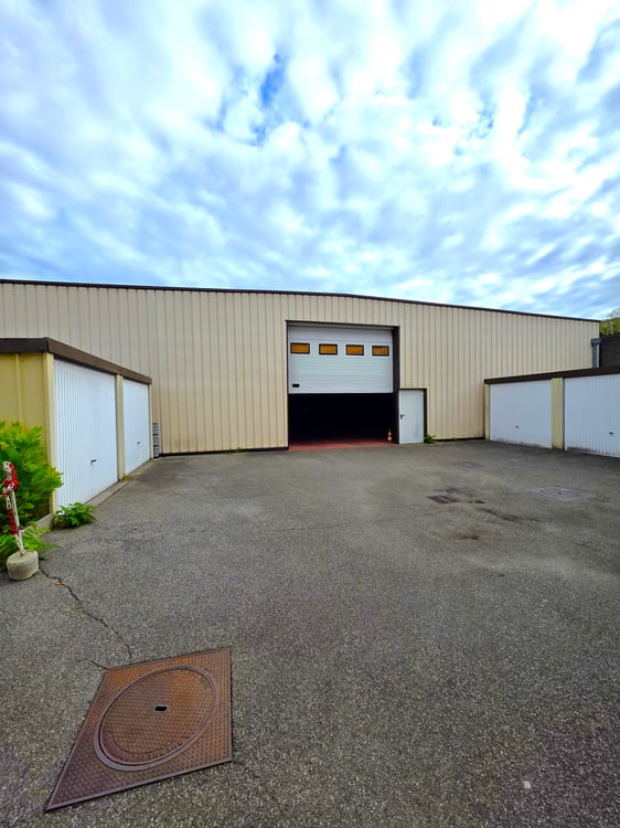 Hangar de stockage 1