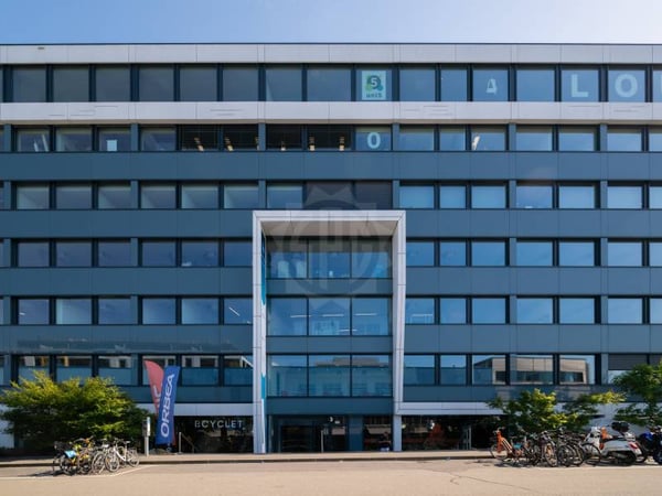 Surface Industrielle spacieuse - Plan-les-Ouates