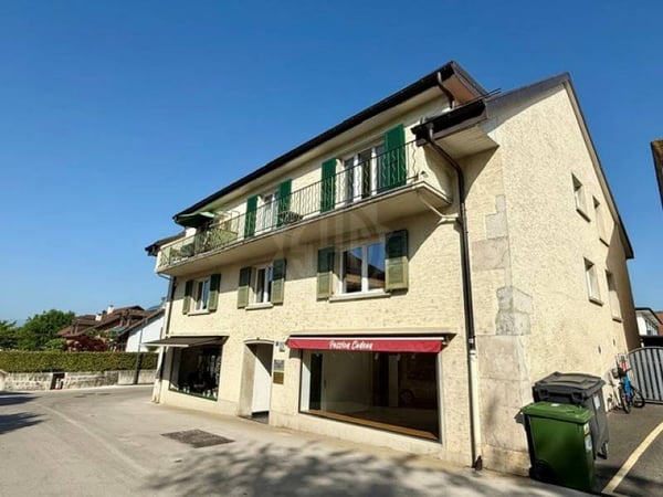 Surface Industrielle agréable - Gland 1