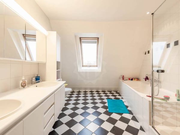 Charmant appartement - NYON 9