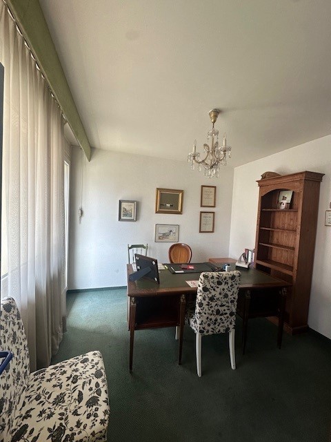 Local commercial / cabinet médical d'env. 74 m2 aux Acacias 3