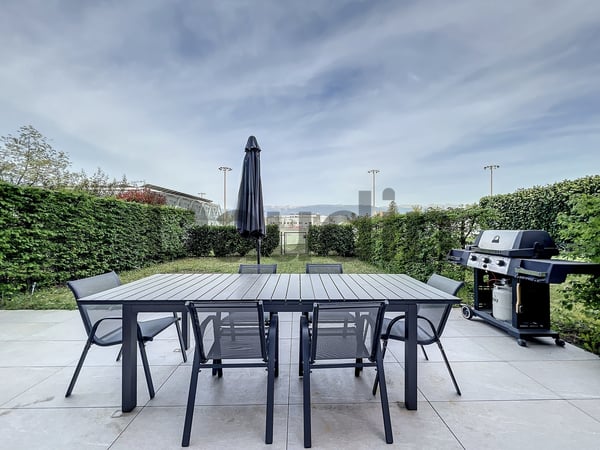 Opportunité CASATAX! Appartement de 4 pièces en rez-de-jardin 2