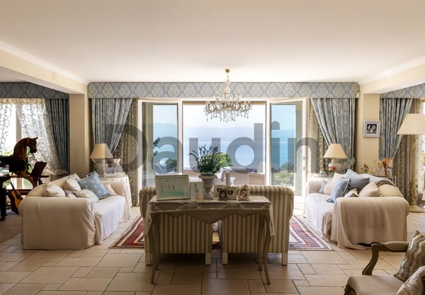 Une propriété prestigieuse dominant le lac Léman 2