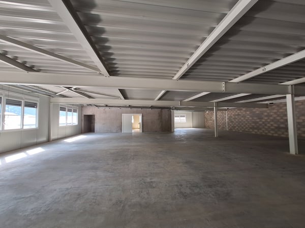 Halle artisanale et administrative 7