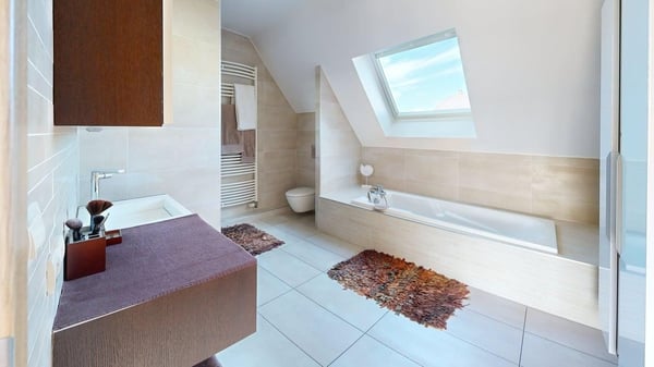 Voici la traduction en allemand : **Wunderschönes modernes Haus mit Pool in Kembs** 5