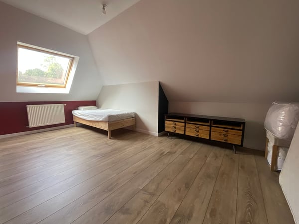 Außergewöhnliche 1-Zimmer-Wohnung – Oberste Etage mit Panoramablick und absoluter 6