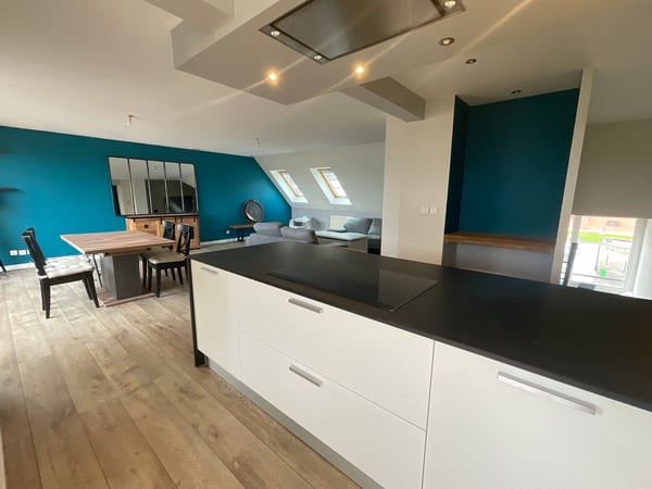 Außergewöhnliche 1-Zimmer-Wohnung – Oberste Etage mit Panoramablick und absoluter 3