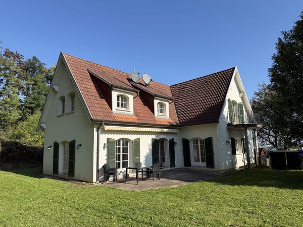 Einfamilienhaus Villa mit Panoramablick auf Deutschland und die Schweiz – Hésingue (Frankreich) 2