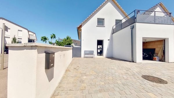 Modernes Einfamilienhaus in ruhiger Lage von Kembs 2