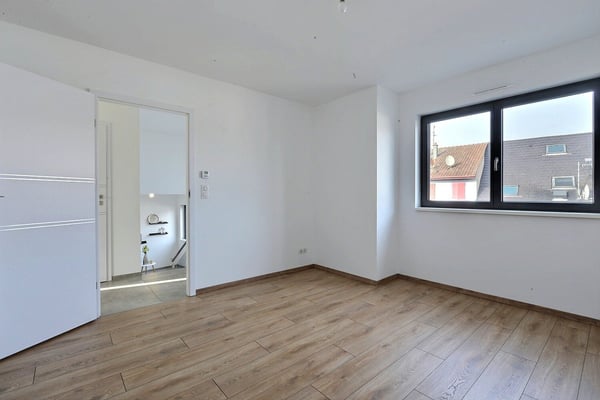 Nachhaltiges modernes Wohnhaus – Stil, Komfort und Mobilität vor den Toren Basels 24