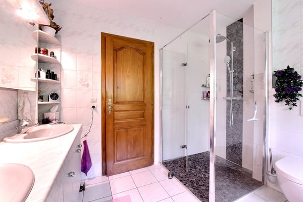 Folgensbourg – Freistehendes Einfamilienhaus mit großem Grundstück und privatem Wald 23