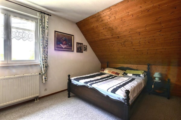 Folgensbourg – Freistehendes Einfamilienhaus mit großem Grundstück und privatem Wald 20