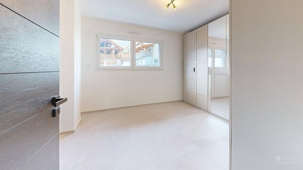 Modern 6-Room Villa with Pool in Folgensbourg 12