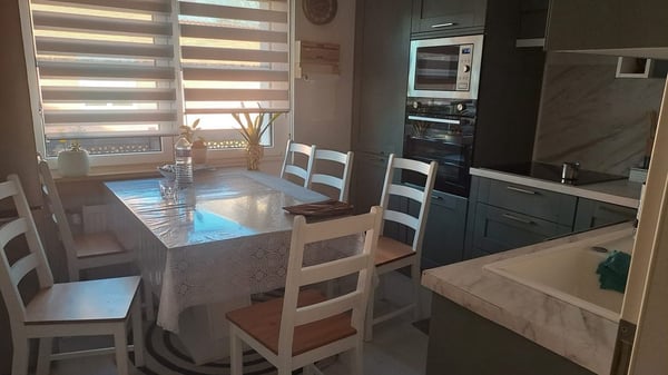 * : Furnished detached house 160 m² – 5 bedrooms – Garden – Garages – Saint-Louis 5