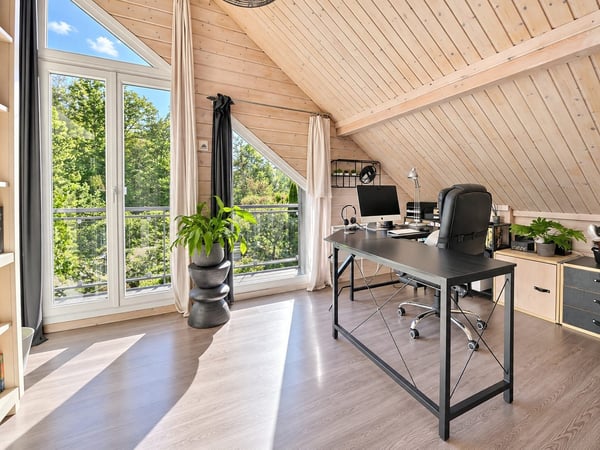 Contemporary 160 m² chalet on 1.56 hectares of land with equestrian facilities 28