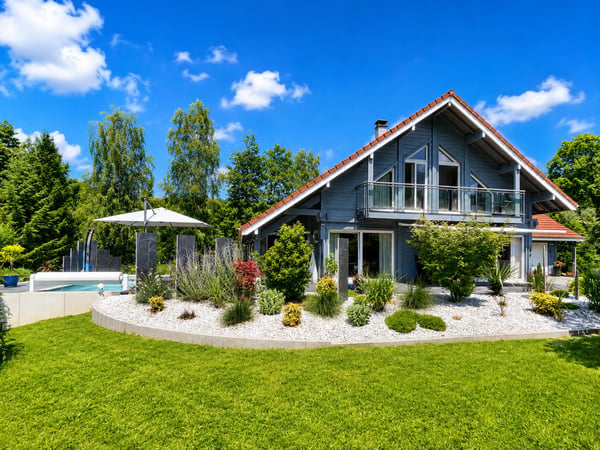 Contemporary 160 m² chalet on 1.56 hectares of land with equestrian facilities 8