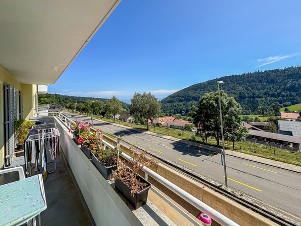 Spacieux appartement PPE de 6.5 pièces avec balcon Vue sur les Alpes 12