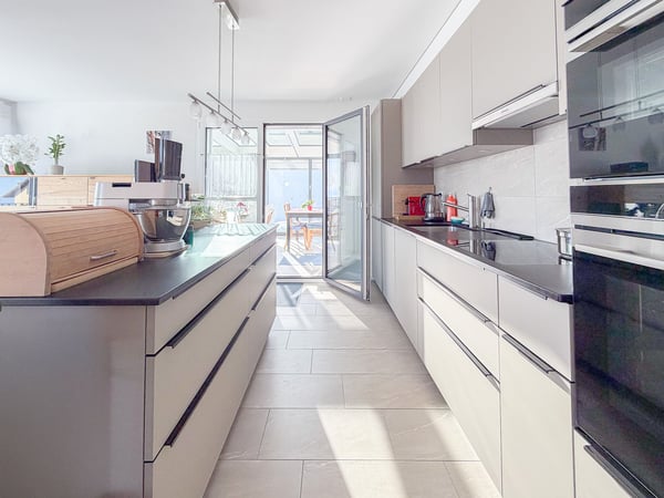 Maison mitoyenne de 5.5 pces avec véranda, garage et couvert 6