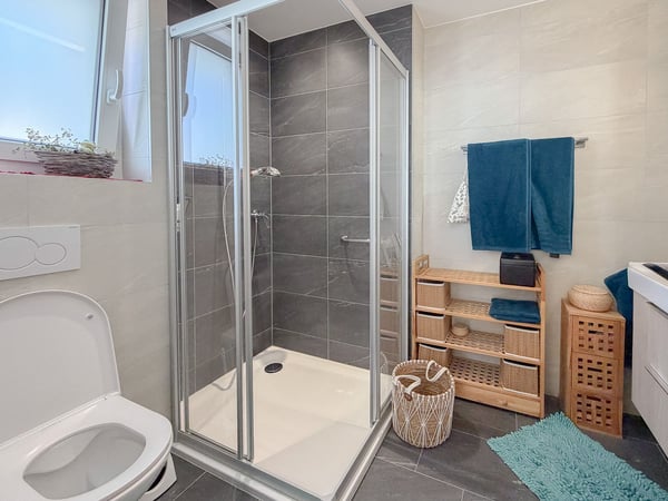Maison mitoyenne de 5.5 pces avec véranda, garage et couvert 13