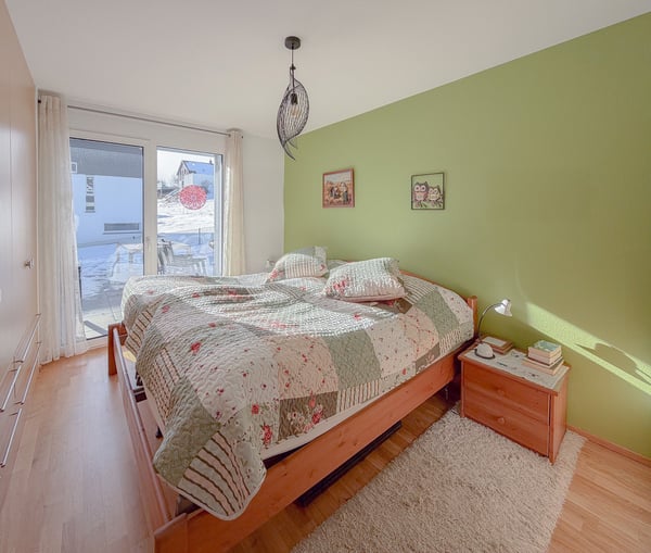 Maison mitoyenne de 5.5 pces avec véranda, garage et couvert 12