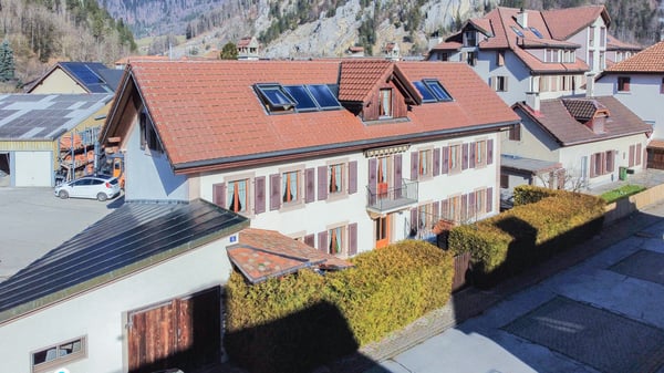 Grande maison familiale avec garage au coeur de Fleurier 5