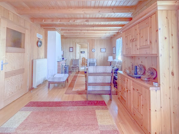 Chalet de 4 pces sur grand terrain de 3'316 m2 Vue imprenable 7