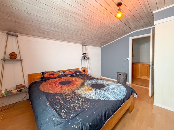 Chalet de 4.5 pièces avec tunnel d'accè…