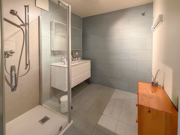 Spacieux appartement de 7.5 pces de 180 m2 Magnifique vue 12