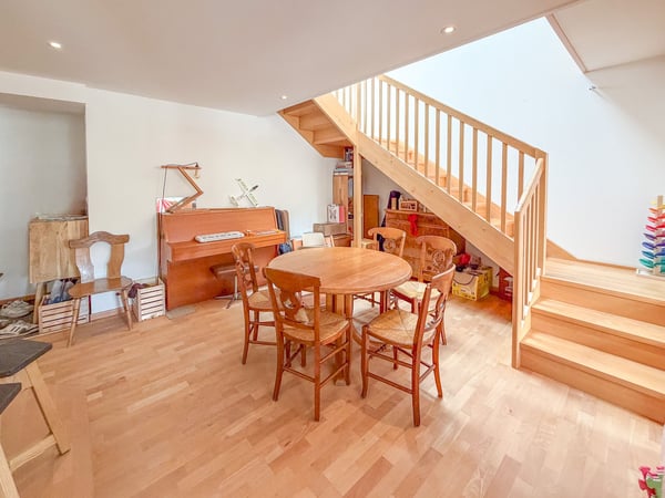 Spacieux duplex PPE de 8.5 pièces avec garage Au coeur de Ste-Croix 10