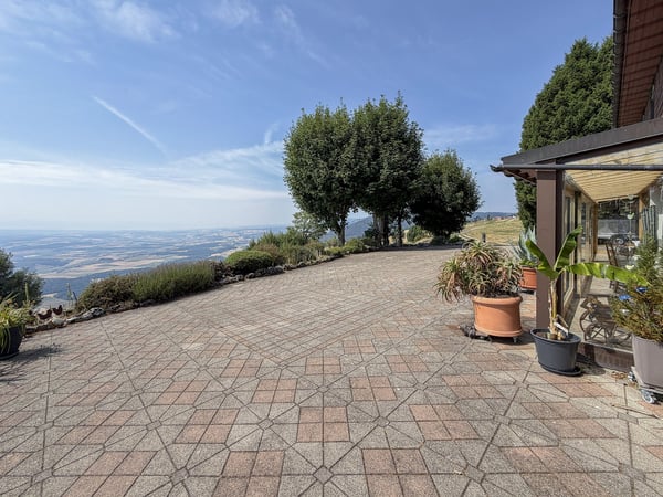 Maison individuelle de 6.5 pces avec magnifique vue panoramique 4
