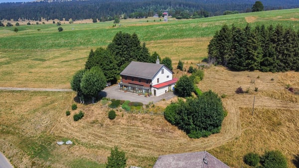 Maison individuelle de 6.5 pces avec magnifique vue panoramique 1