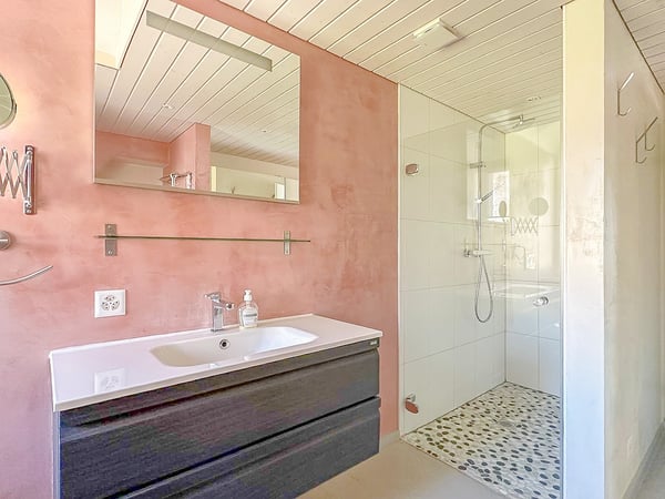 Appartement de 2.5 pièces d'env. 130 m2 au dernier étage 7