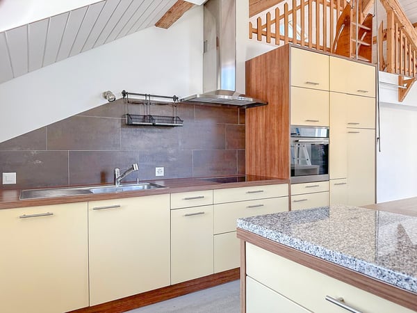 Appartement de 2.5 pièces d'env. 130 m2 au dernier étage 1