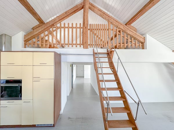 Appartement de 2.5 pièces d'env. 130 m2 au dernier étage 4