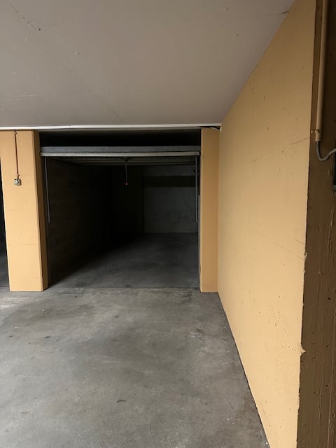 Place de parking souterraine à louer à Genève 2