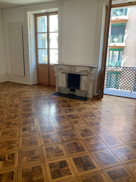 RUE DES PAQUIS - Appartement de 5 pièces au 2ème étage 4