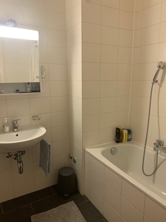 RUE DES PAQUIS - Appartement de 5 pièces au 2ème étage 9