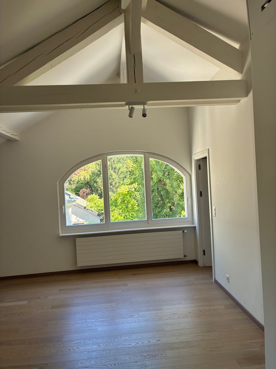Appartement en attique de 3,5 pièces Place du Petit-Saconnex 3 2